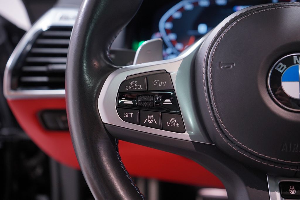 Thumbnail: 2024 BMW 8 Series - 20