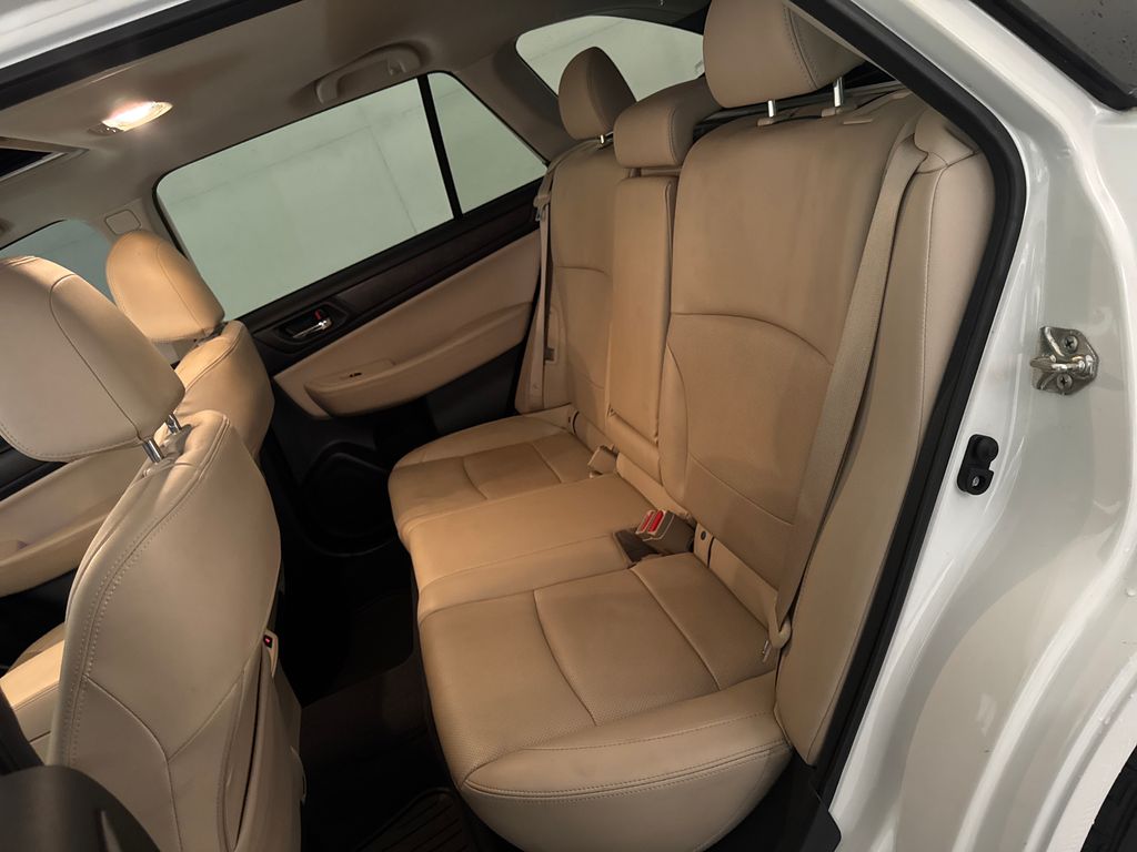 Used 2017 White Subaru 2.5i image 30