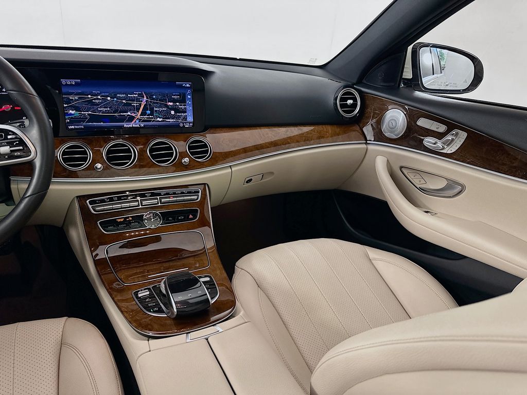Thumbnail: 2019 Mercedes-Benz E-Class - 24