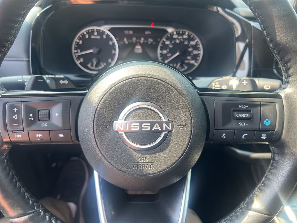 2023 Nissan Pathfinder SL photo