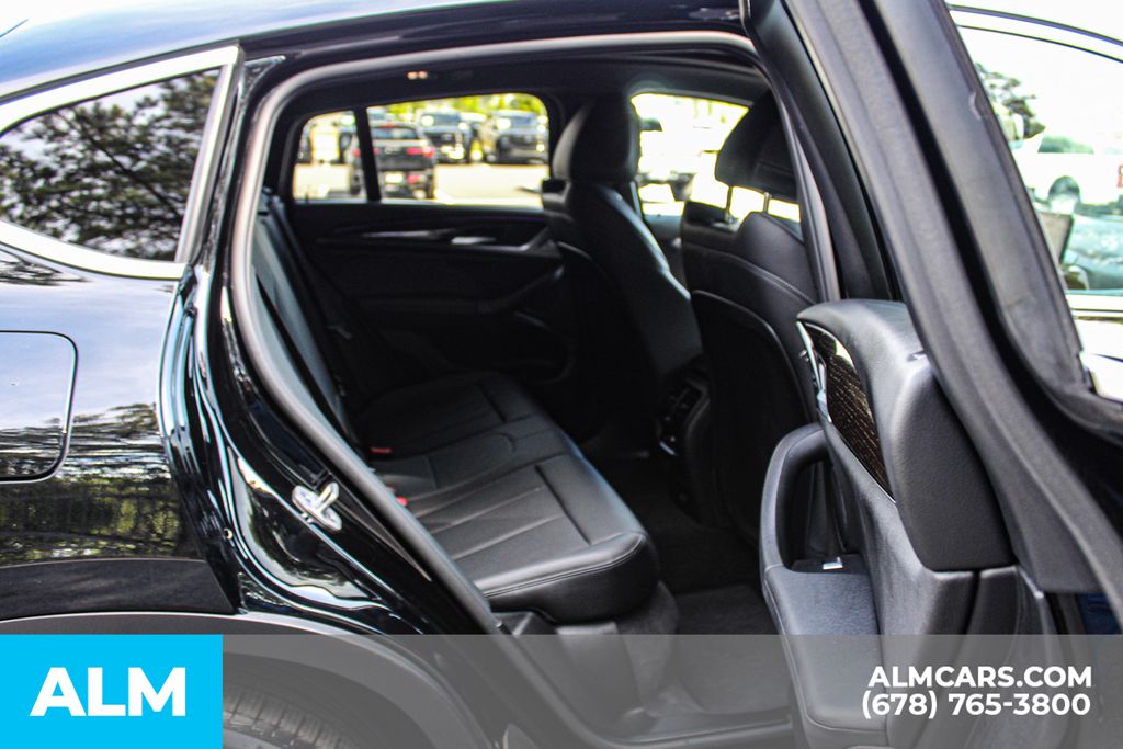 Used 2025 Black BMW xDrive30i image 19