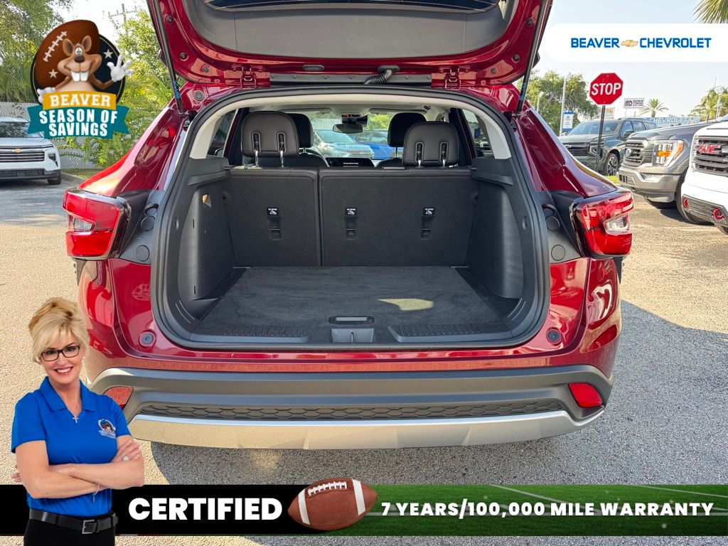 Used 2025 Chevrolet Trax SUV