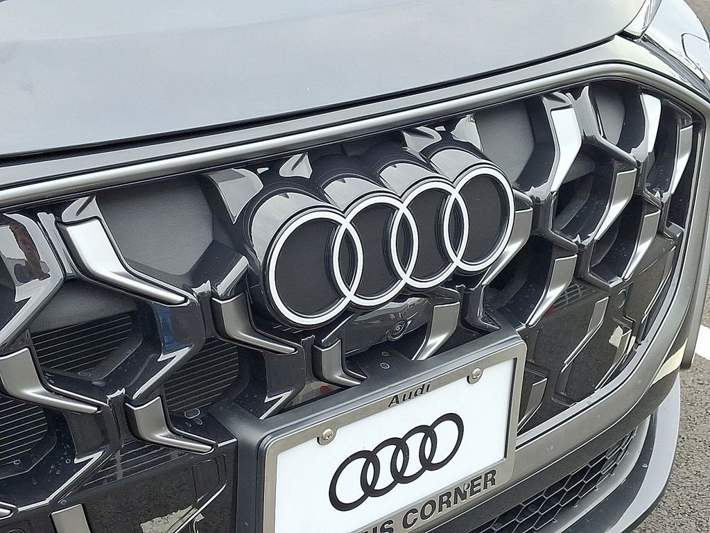 Thumbnail: 2025 Audi Q5 - 4