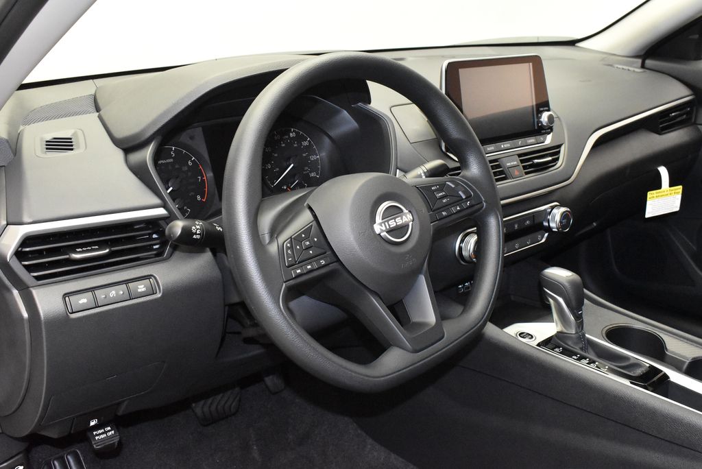 Thumbnail: 2025 Nissan Altima - 14