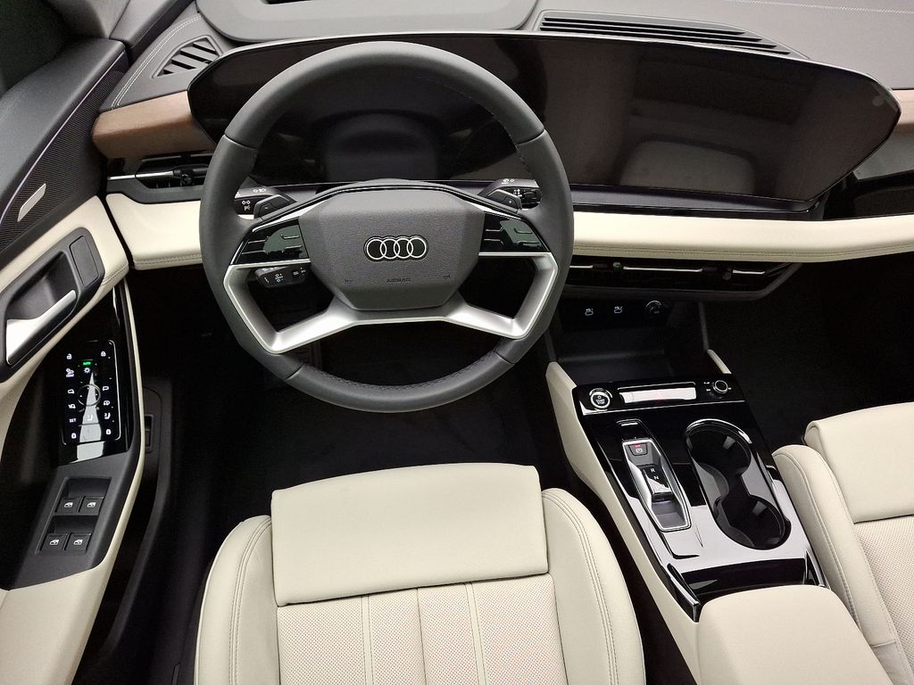 2025 Audi e-tron Premium 7