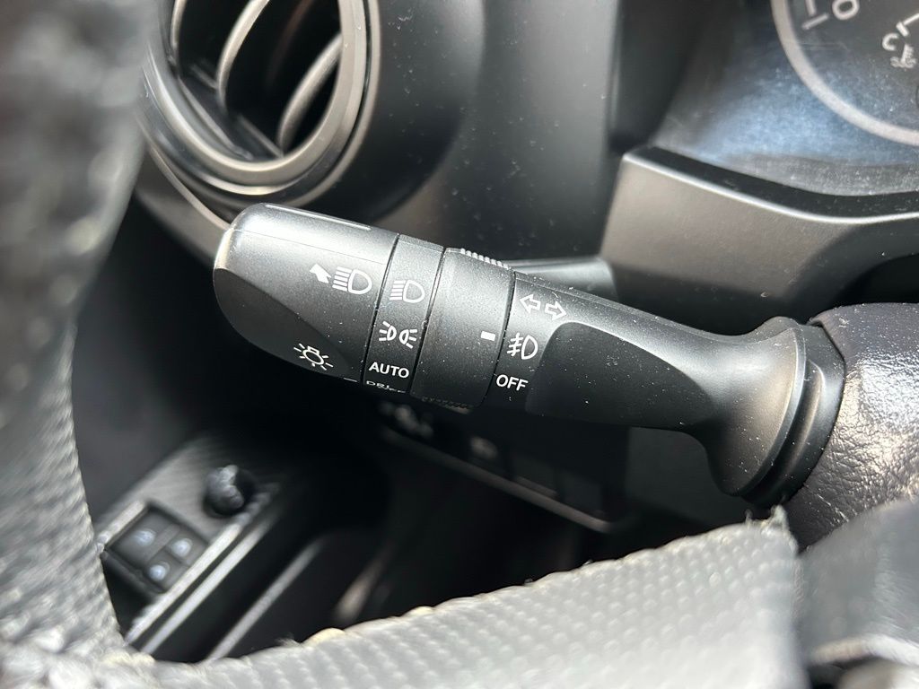 Thumbnail: 2022 Toyota Tacoma - 22