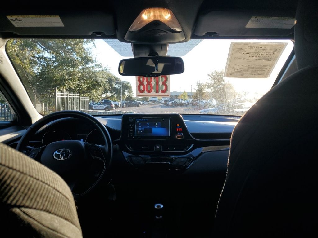 Used Car 2018 Toyota C-hr  Xle For Sale Under $20,000 In Austin, Texas