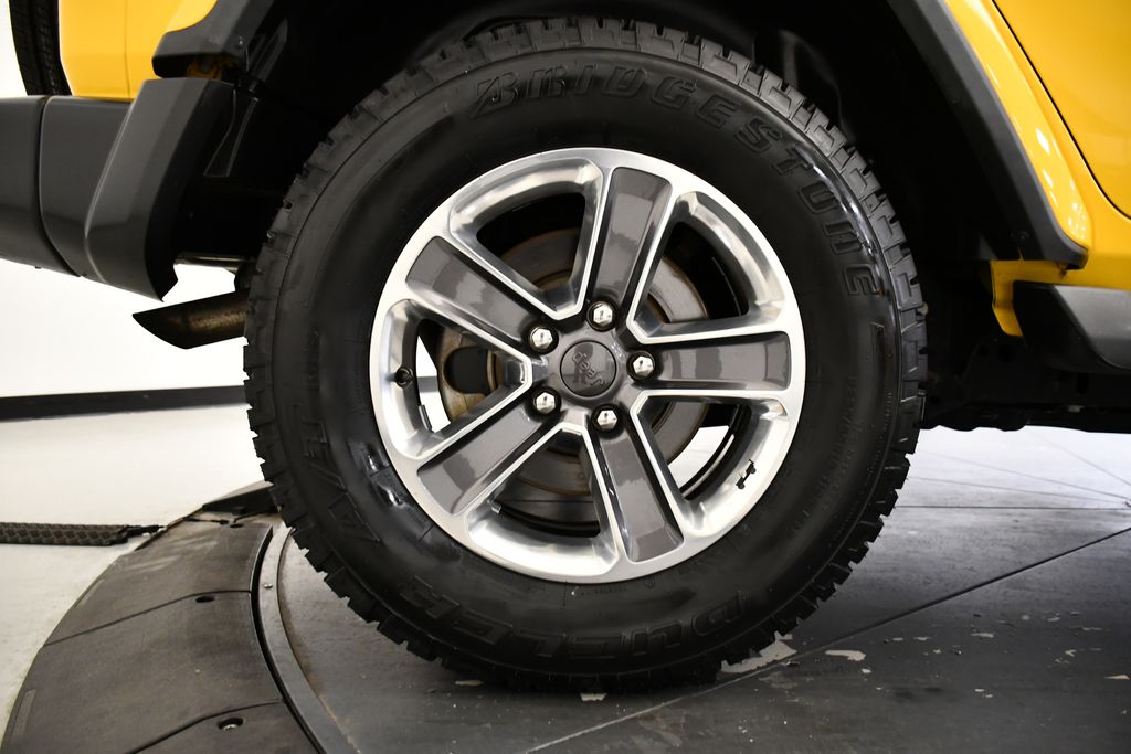 Thumbnail: 2020 Jeep Wrangler - 14