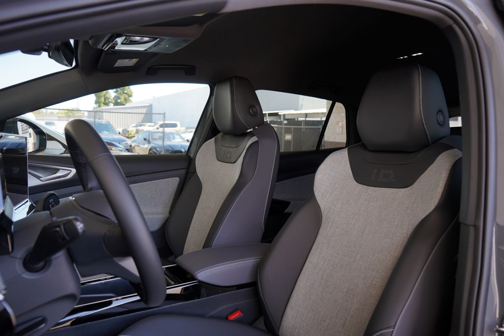2025 Volkswagen ID.4 Pro 7