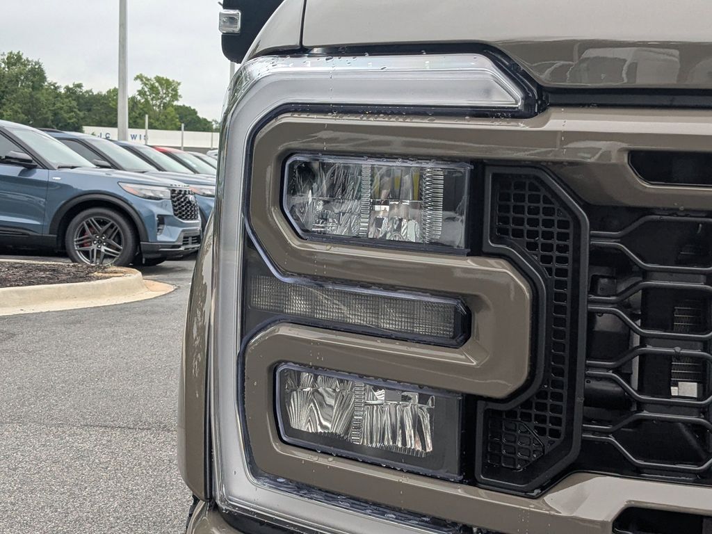 2026 Ford F-250 Super Duty Black Widow