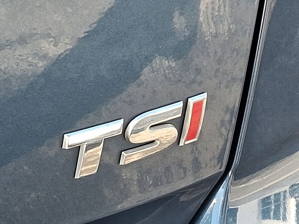 Thumbnail: 2015 Volkswagen Golf - 27