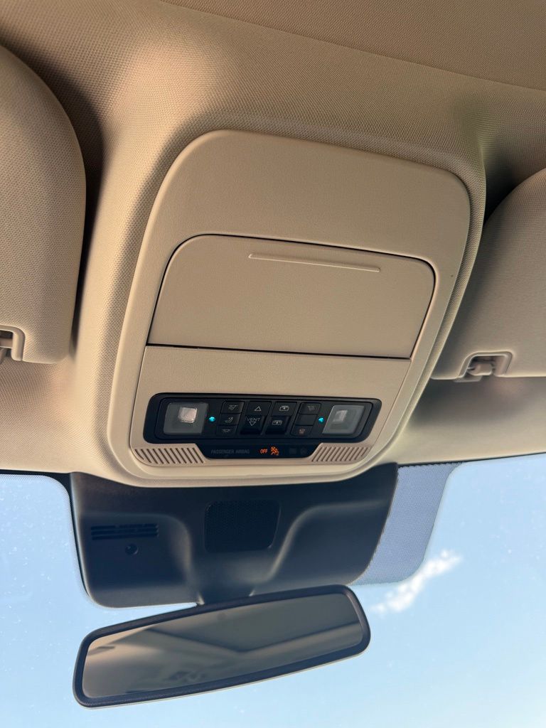 Used 2025 Blue Ford Platinum image 4