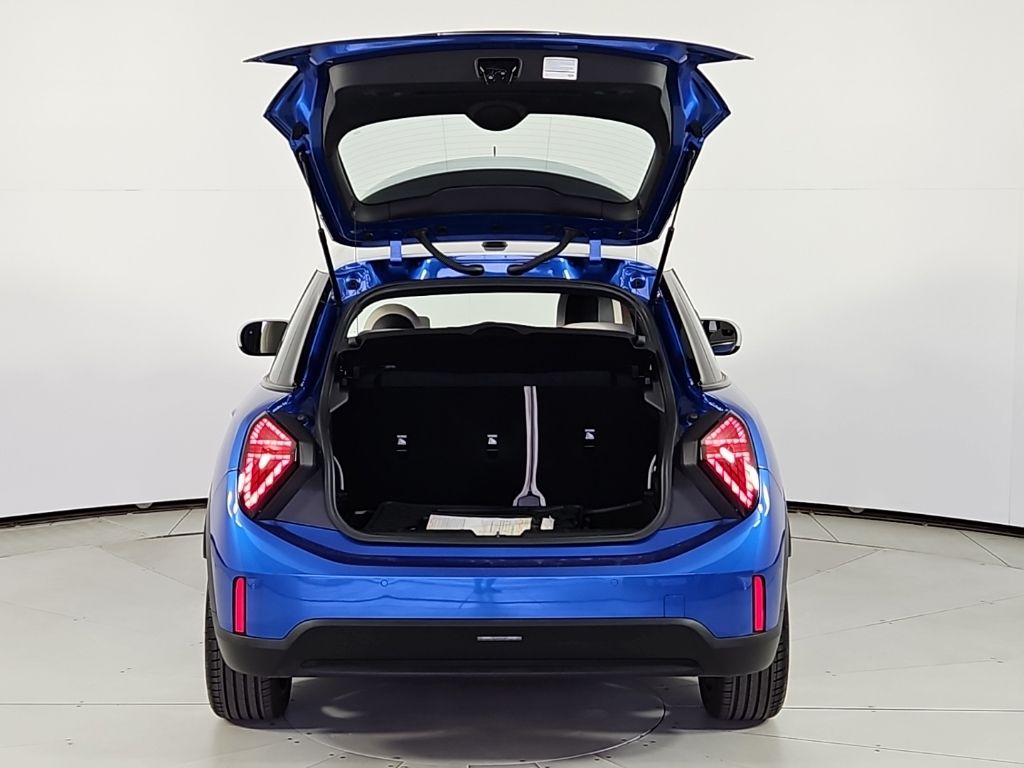 Thumbnail: 2026 MINI Cooper - 9