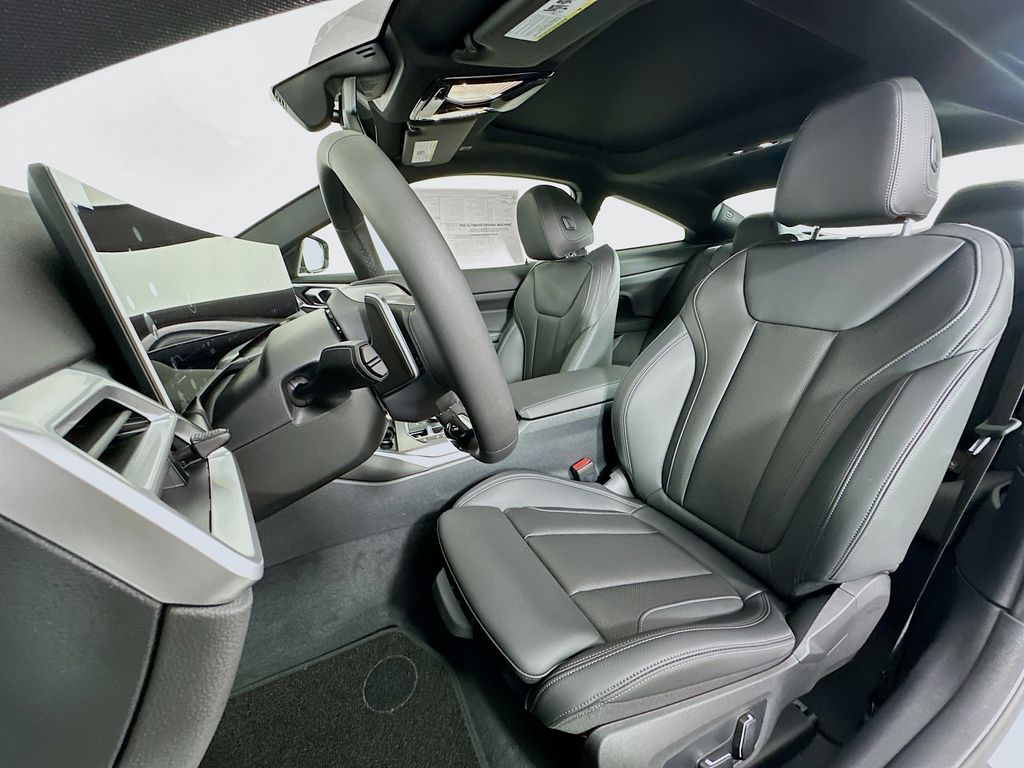 Thumbnail: 2025 BMW 4 Series - 16