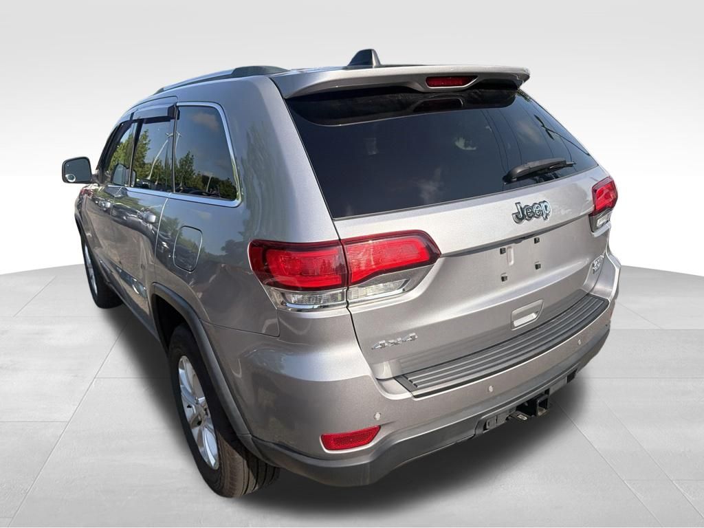 Used 2021 Silver Jeep Laredo X image 10