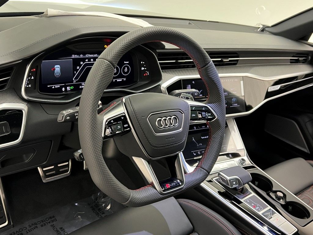 Thumbnail: 2026 Audi RS 6 - 21