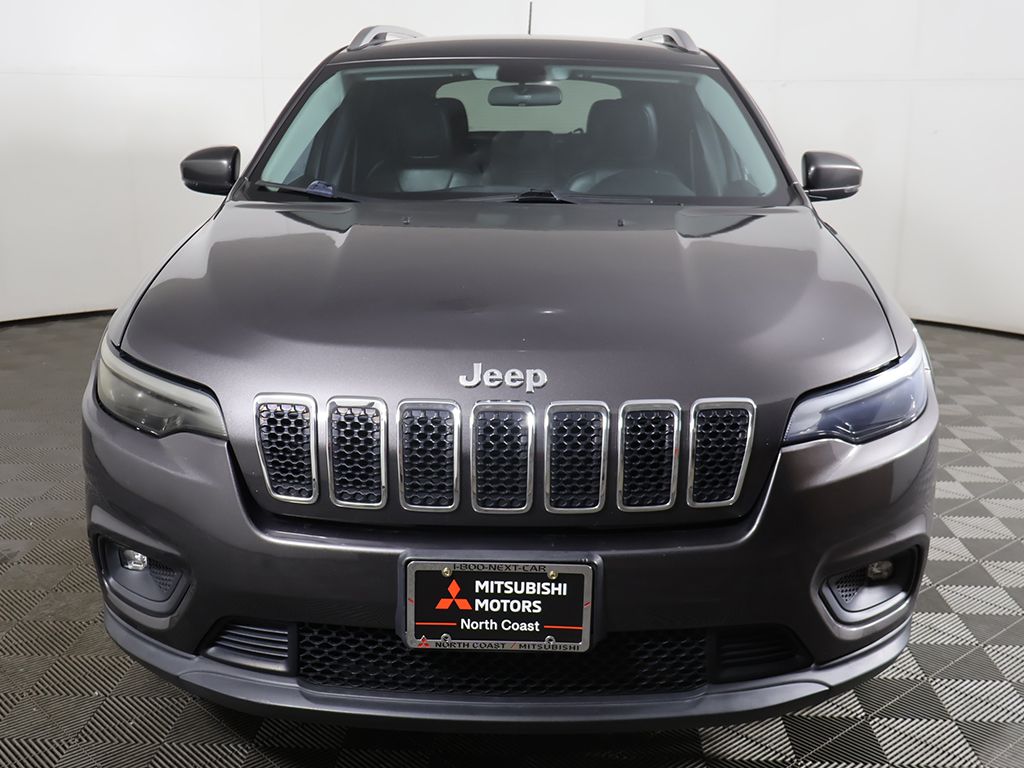 Used 2019 Gray Jeep Latitude Plus image 9