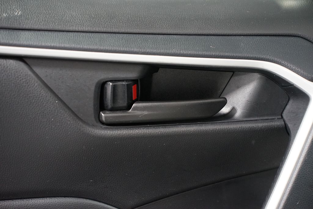 Thumbnail: 2024 Toyota RAV4 - 30