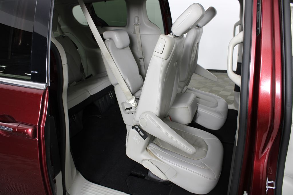 Used 2019 Chrysler Pacifica for sale in 