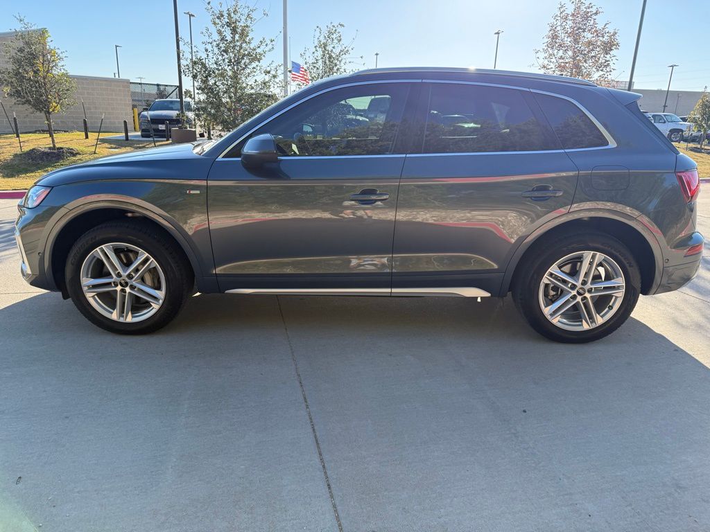 Thumbnail: 2025 Audi Q5 - 8