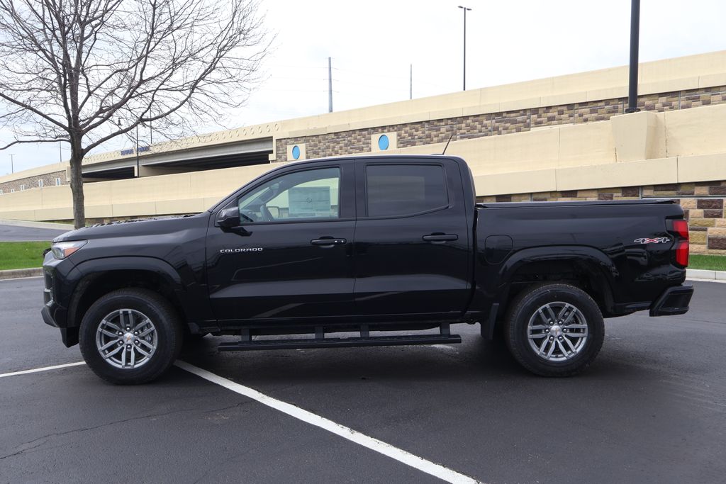 Thumbnail: 2026 Chevrolet Colorado - 4