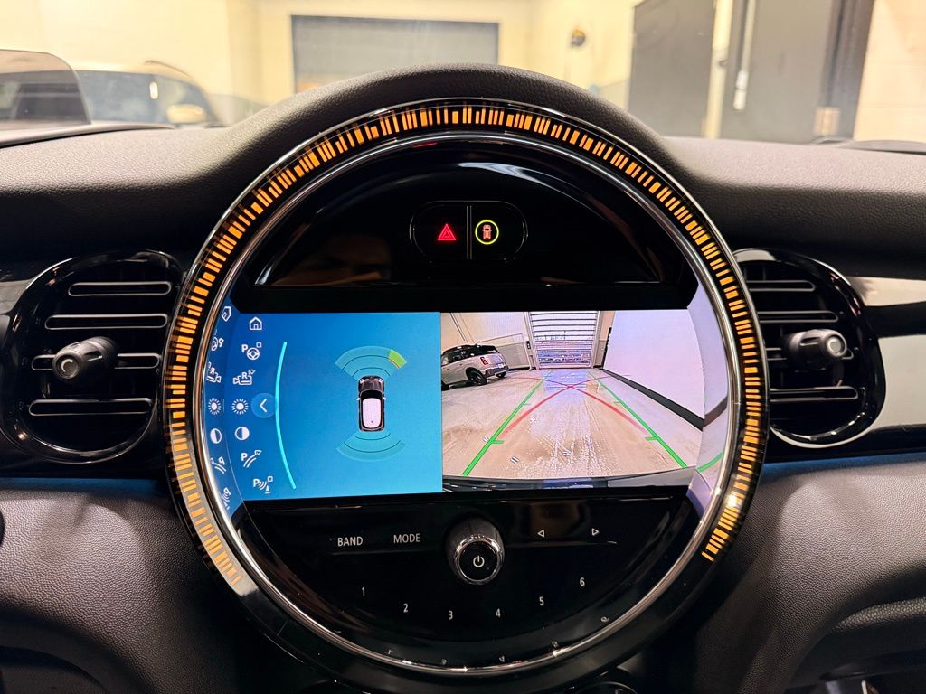 Thumbnail: 2023 MINI Cooper Hardtop - 17