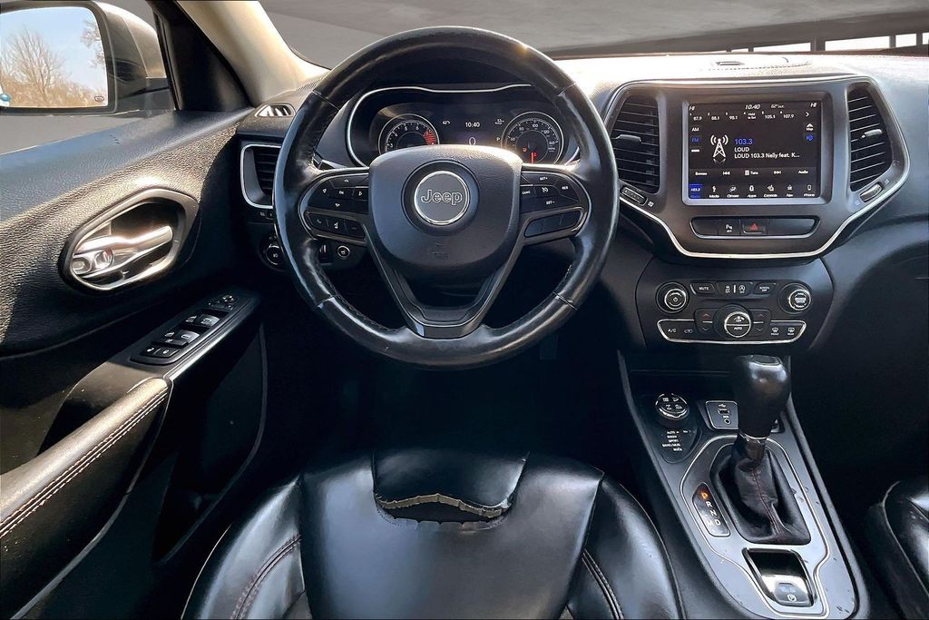 Used 2019 Black Jeep Trailhawk image 6