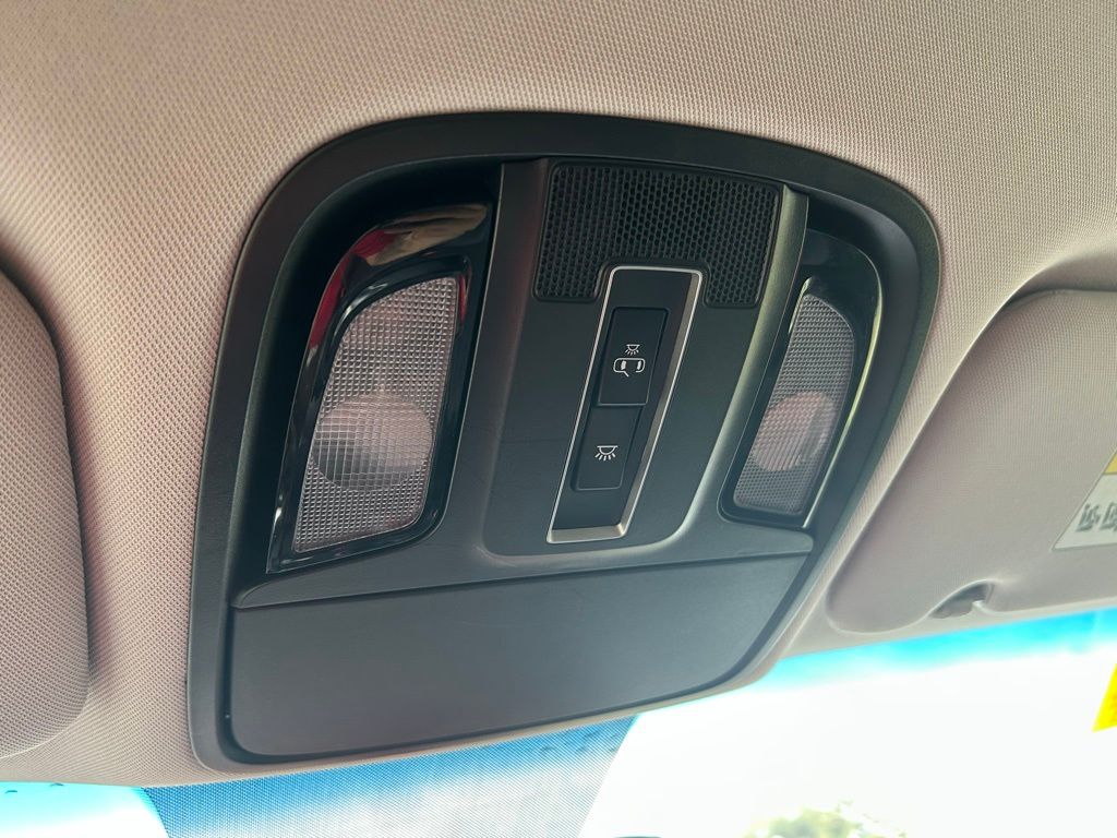 Thumbnail: 2020 Kia Sorento - 27