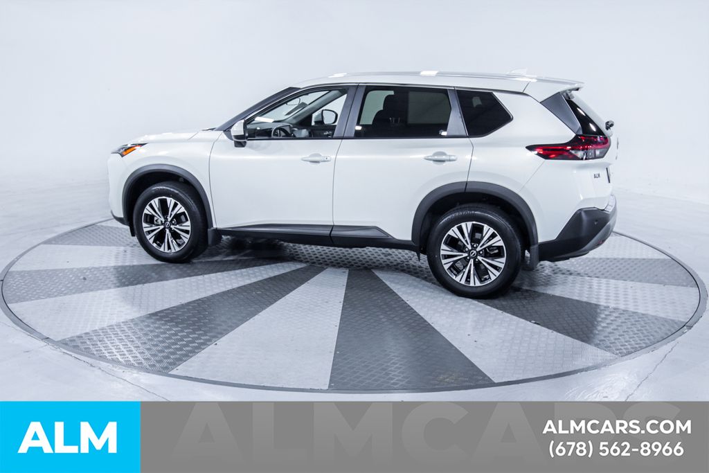 Used 2023 White Nissan SV image 5