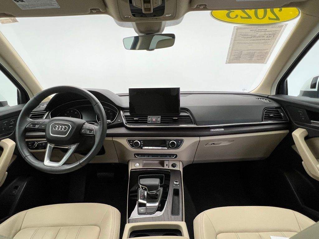 Thumbnail: 2023 Audi Q5 - 10