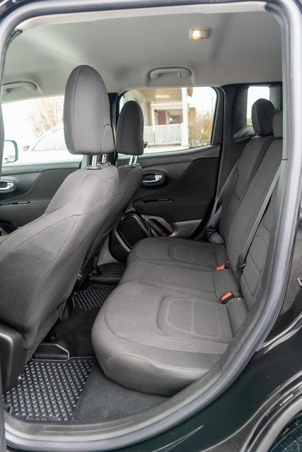 2020 Jeep Renegade Latitude - 11