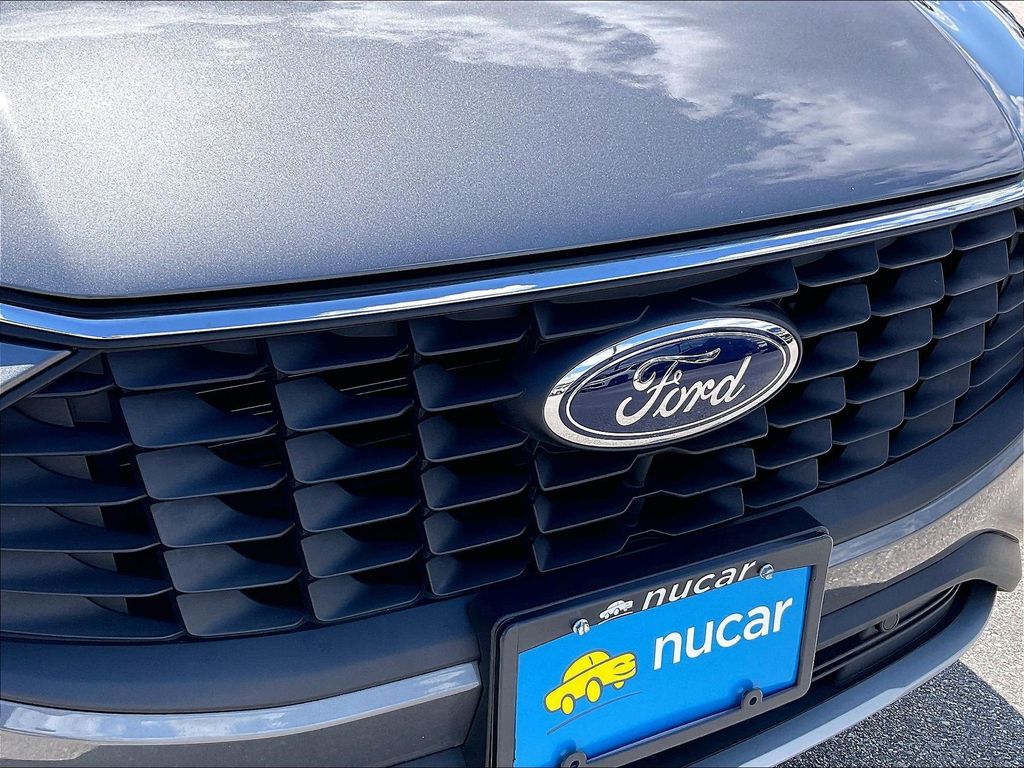 2025 Ford Escape — photo 28