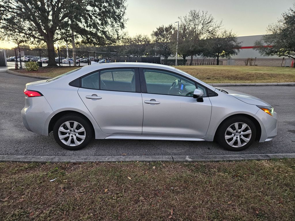 2024 Toyota Corolla LE 6