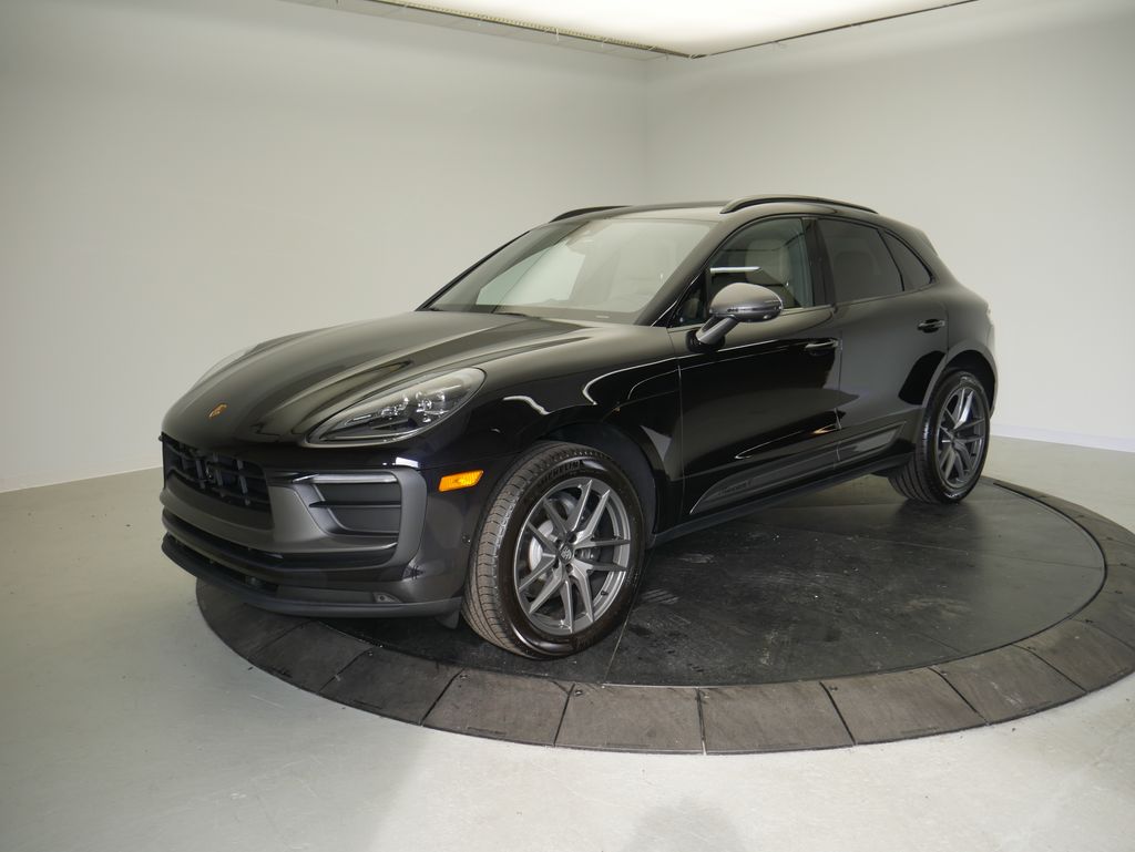 Thumbnail: 2026 Porsche Macan - 1