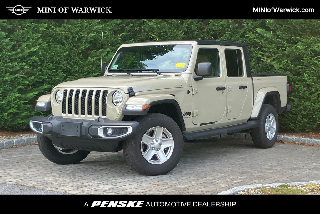 2022 Jeep Gladiator Sport -
                Warwick, RI