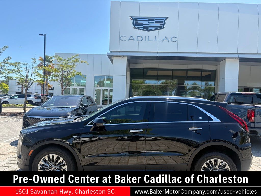 Stellar Black Metallic 2025 Cadillac XT4 Premium Luxury FWD SUV / Crossover Front-Wheel Drive 9-Speed Automatic