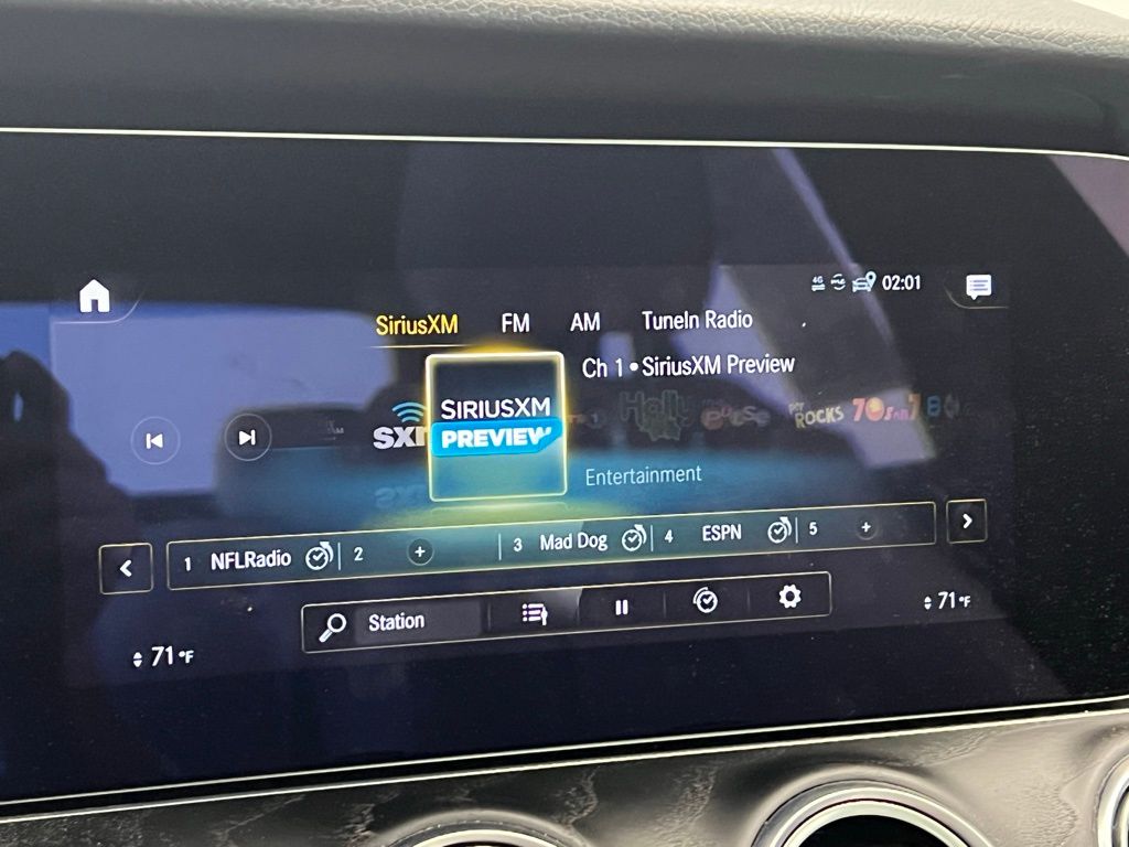 Thumbnail: 2022 Mercedes-Benz E-Class - 14