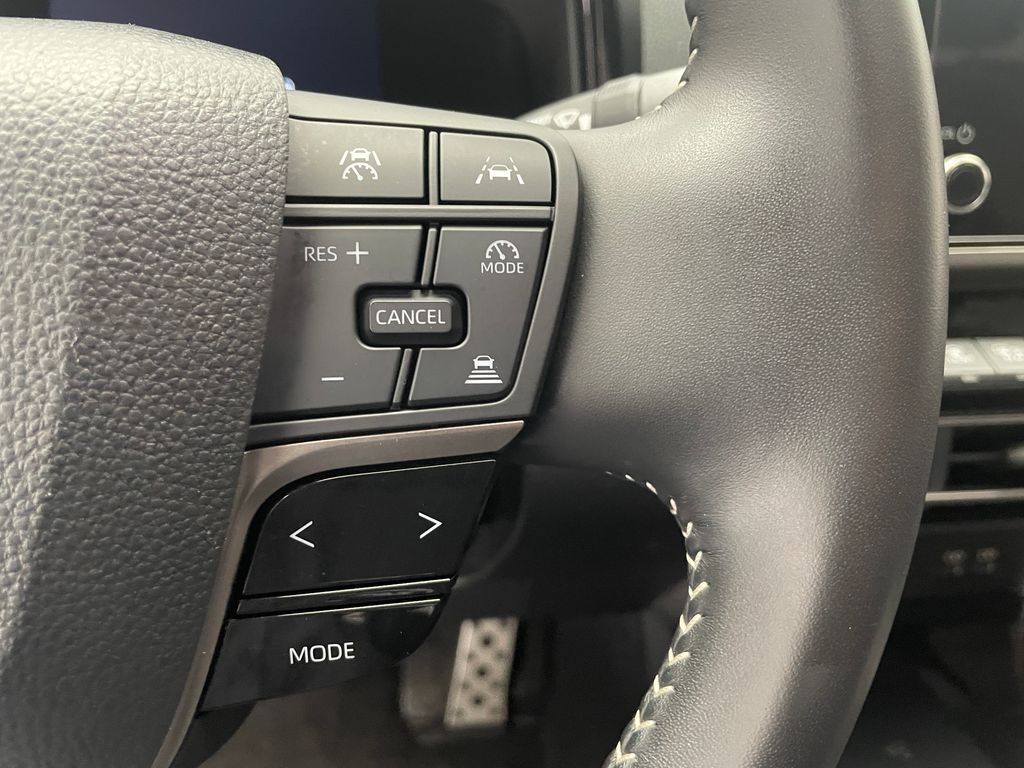 Thumbnail: 2025 Toyota Camry - 23