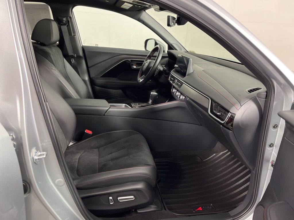 Thumbnail: 2025 Acura ADX - 7