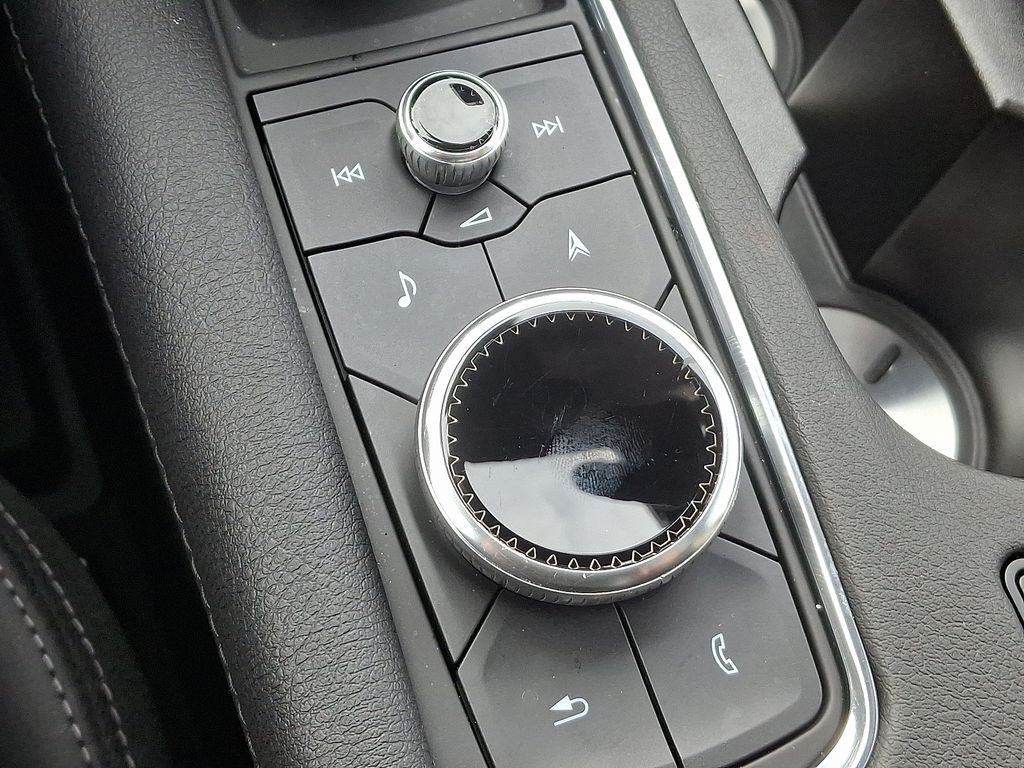 Thumbnail: 2025 Cadillac XT5 - 26