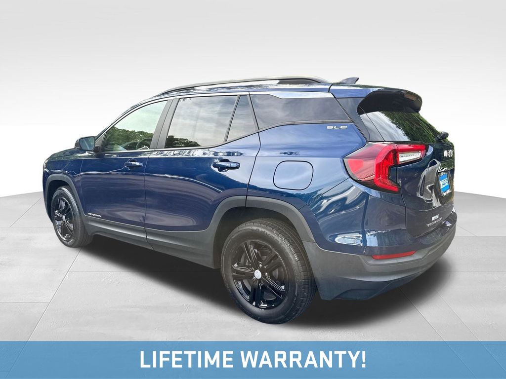 View vehicle photo 4
