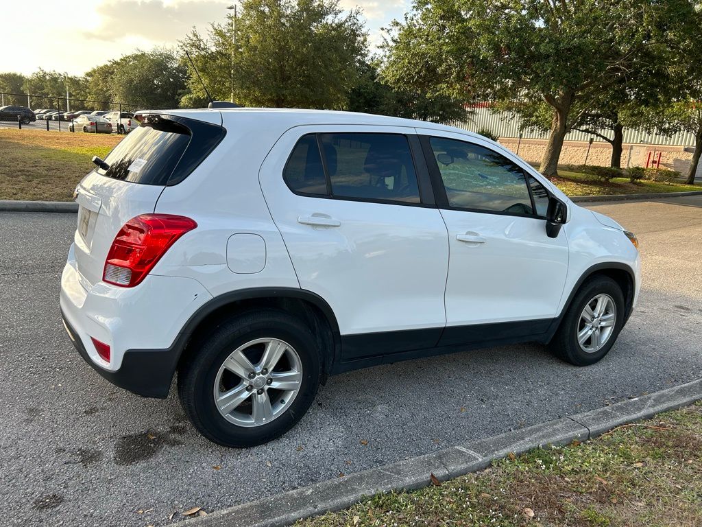 2020 Chevrolet Trax LS 5