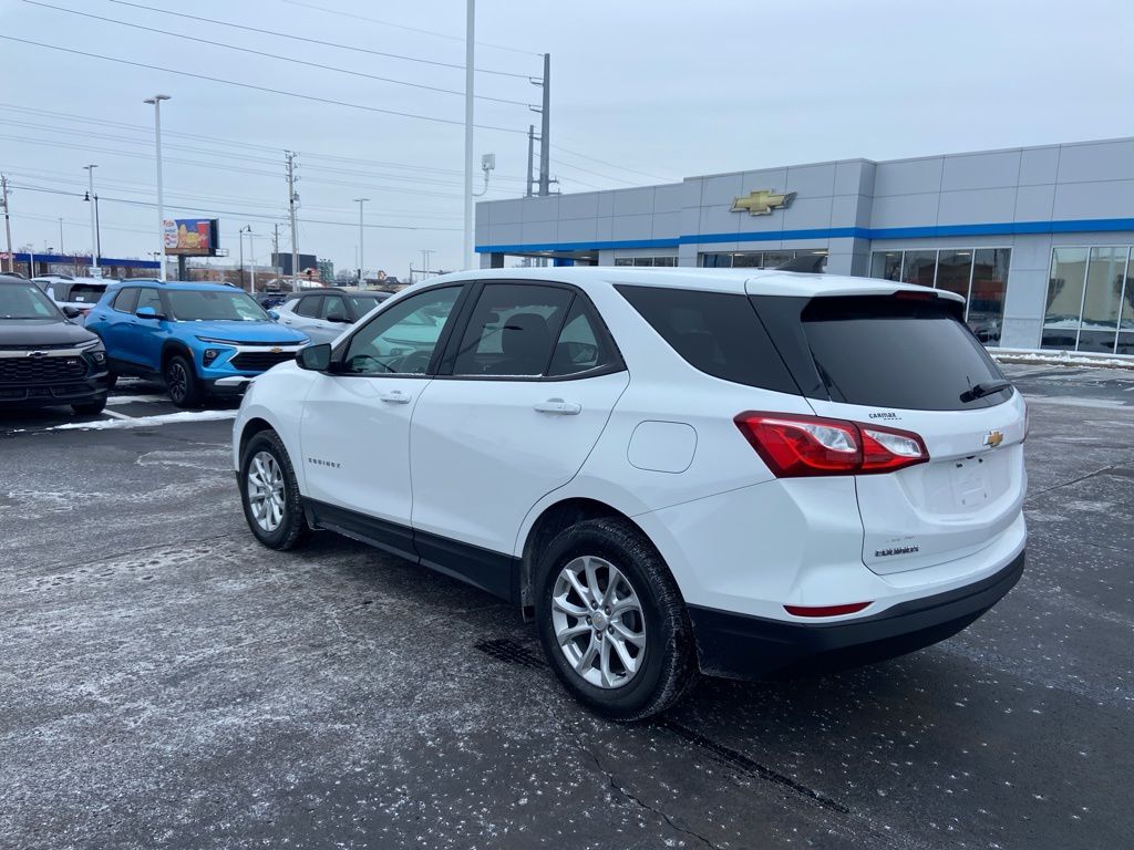 Thumbnail: 2019 Chevrolet Equinox - 3