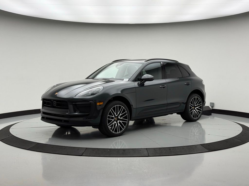 Thumbnail: 2026 Porsche Macan - 1