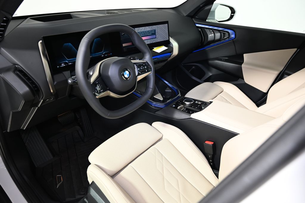 Thumbnail: 2025 BMW X3 - 15