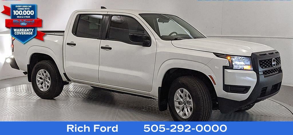 Glacier White 2025 Nissan Frontier S Crew Cab 4WD Pickup Truck Four-Wheel Drive 9-Speed Automatic Overdrive