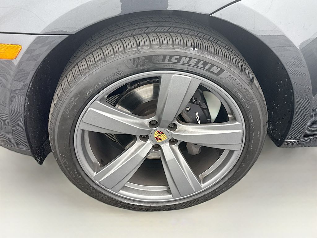 Thumbnail: 2025 Porsche Macan - 31