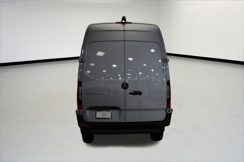 Thumbnail: 2025 Mercedes-Benz Sprinter - 7