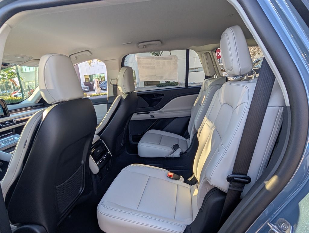 new 2026 Lincoln Aviator car, priced at $59,605