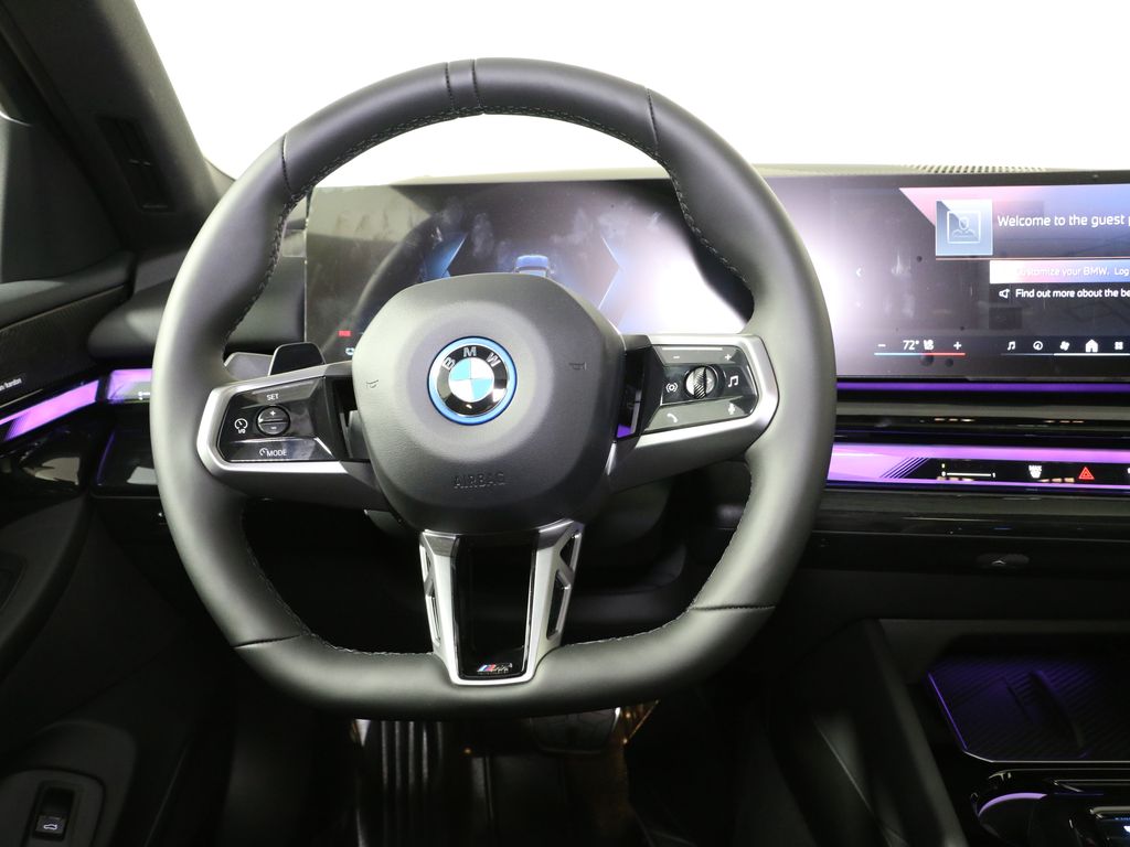 2025 BMW i5 xDrive40 17